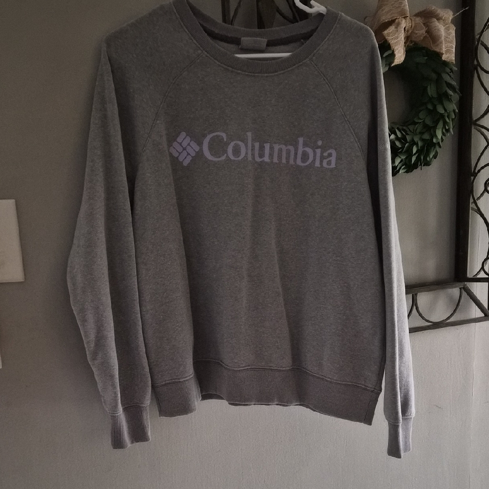 Columbia Women's Heather Gray Crewneck Sweatshirt